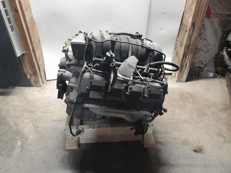 2008 DODGE MAGNUM Engine